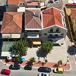 Nomade Agora - Town Centre, Kefalonia - Private Balconies Hotell *